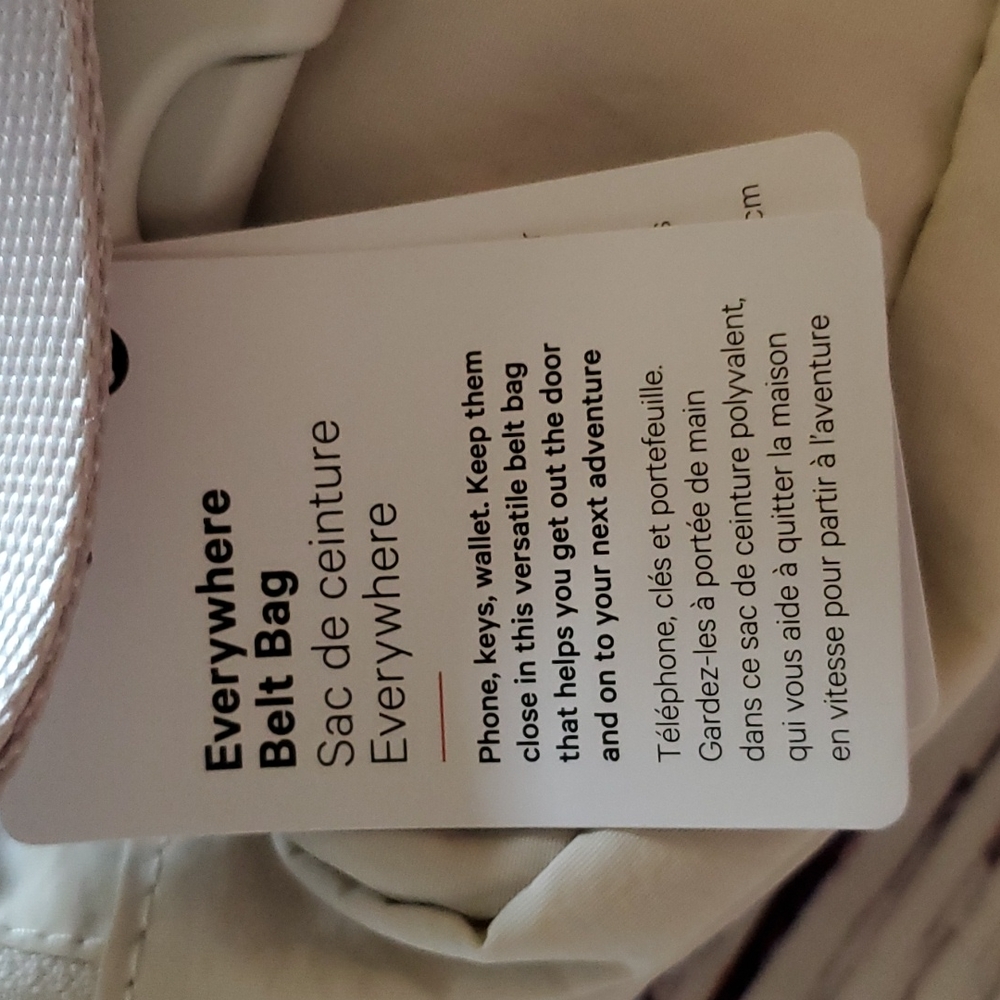 🆕️ LULULEMON EVERYHERE BELT BAG - WHITE OPAL - Picture 12 of 14